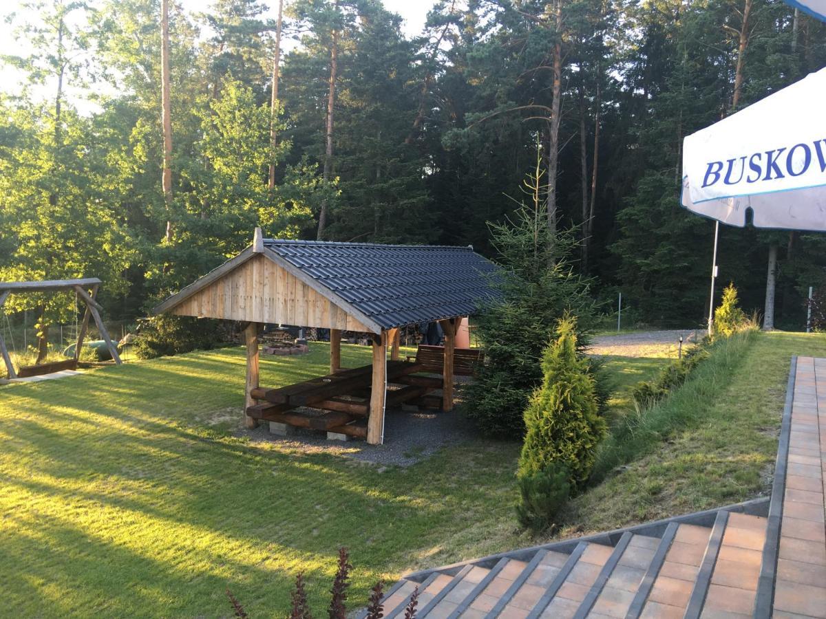 Lesny Dworek Snochowice Exteriör bild
